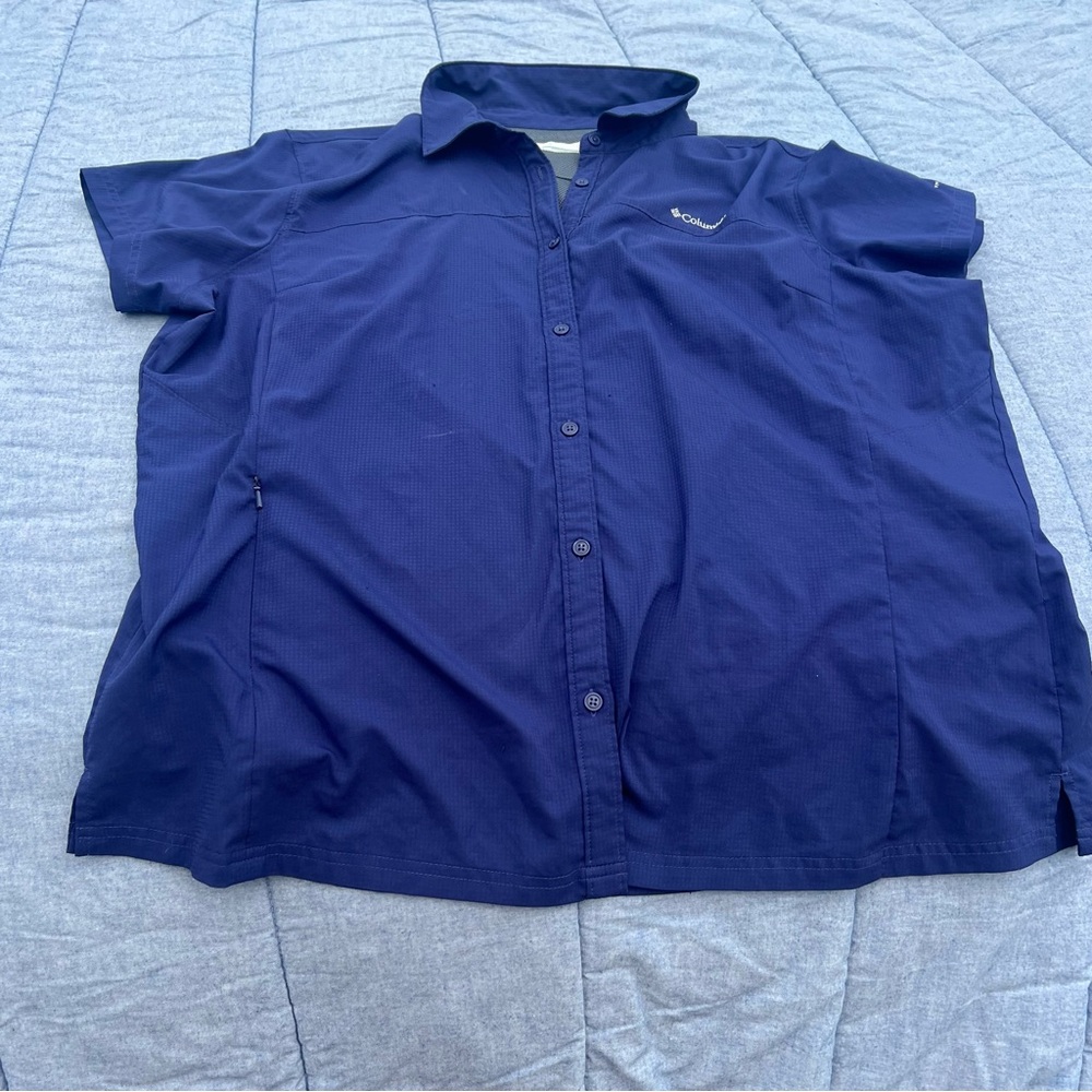 Columbia PFG Women's Blue Button Down Shirt
